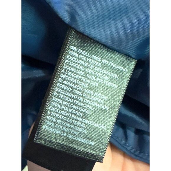 The North Face [NF0A2VCU] Women's Resolve 2 Jacket Size XS - Picture 15 of 16